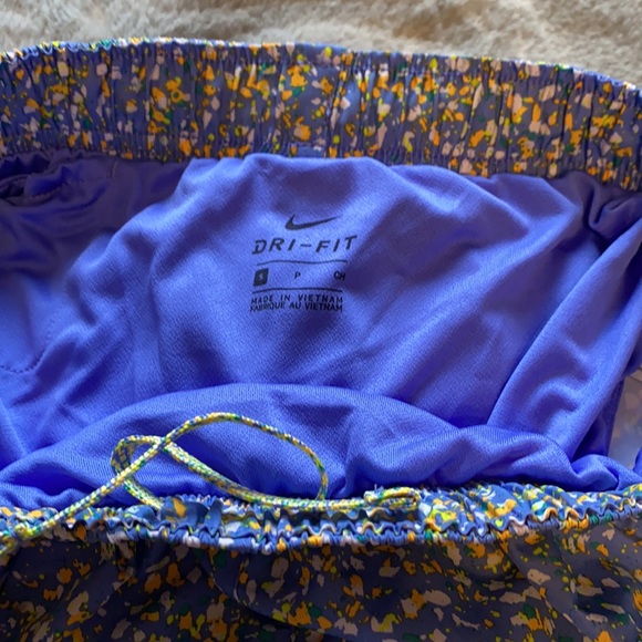 NWOT Nike Shorts - Picture 3 of 4